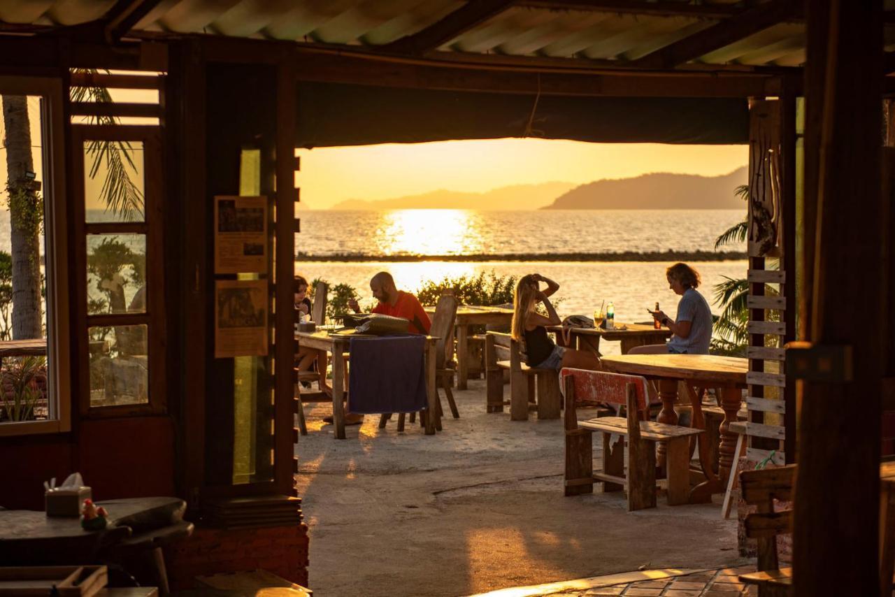 Banana Sunset - Bar & Bungalows Koh Mak Exterior photo