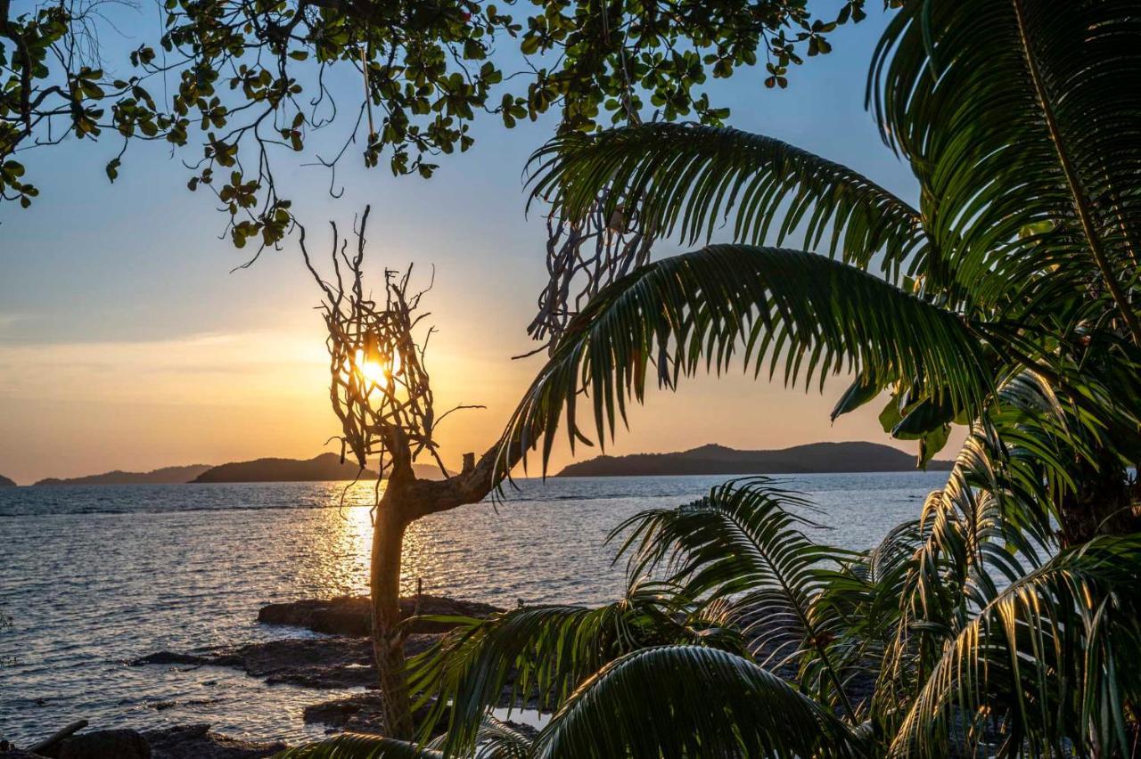 Banana Sunset - Bar & Bungalows Koh Mak Exterior photo