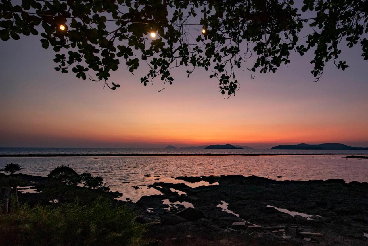 Banana Sunset - Bar & Bungalows Koh Mak Exterior photo
